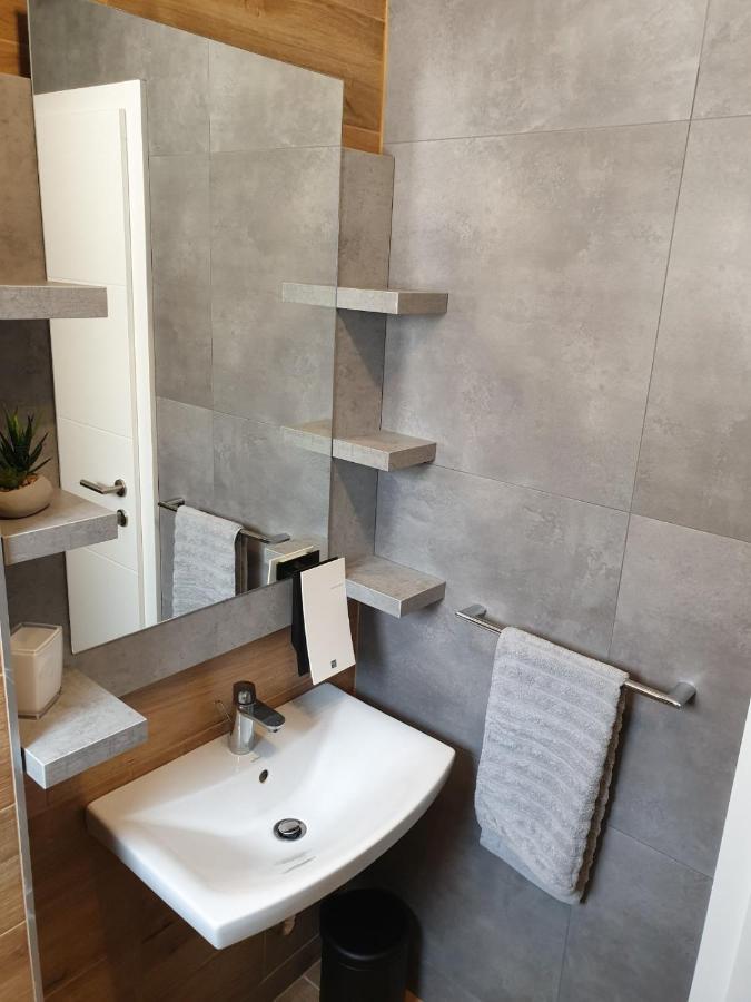 Starfish - Apartman Tisno Eksteriør billede